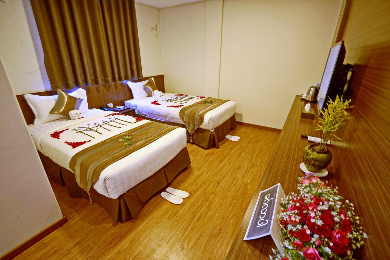 Sanctuary Hotel Mandalay Exterior foto