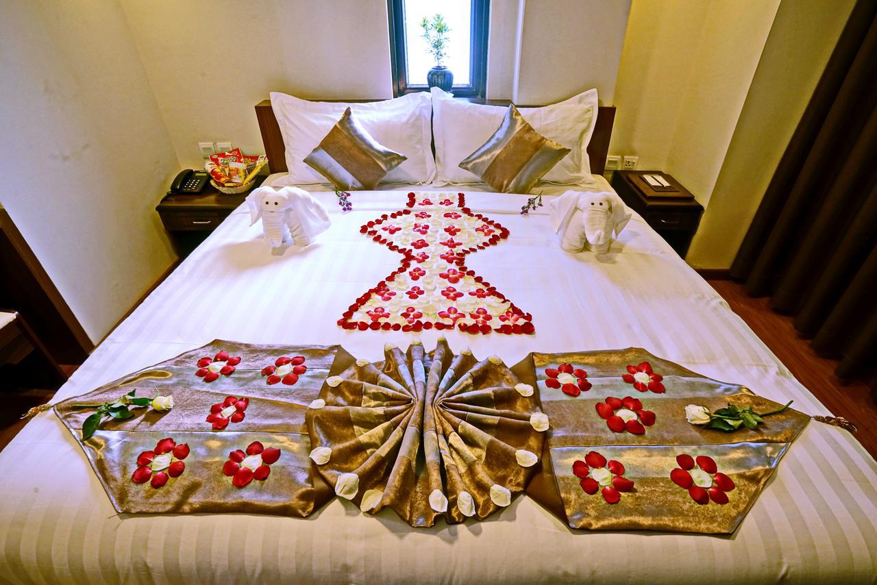 Sanctuary Hotel Mandalay Exterior foto