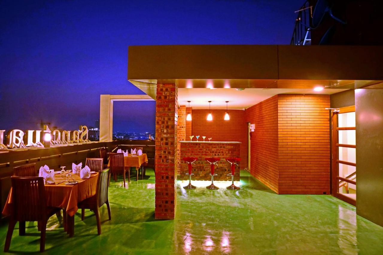 Sanctuary Hotel Mandalay Exterior foto