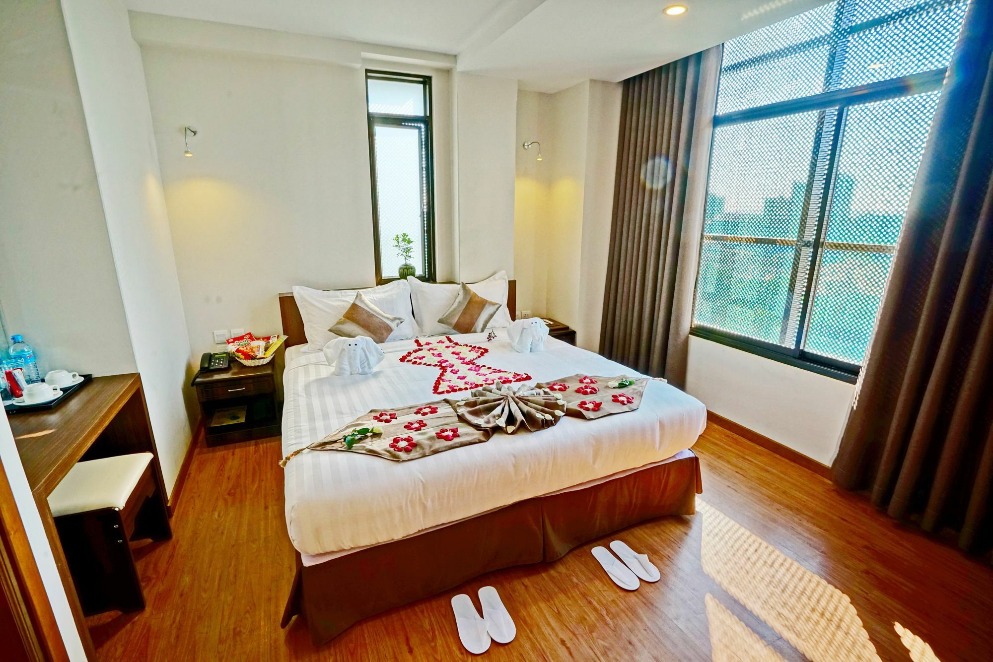 Sanctuary Hotel Mandalay Exterior foto
